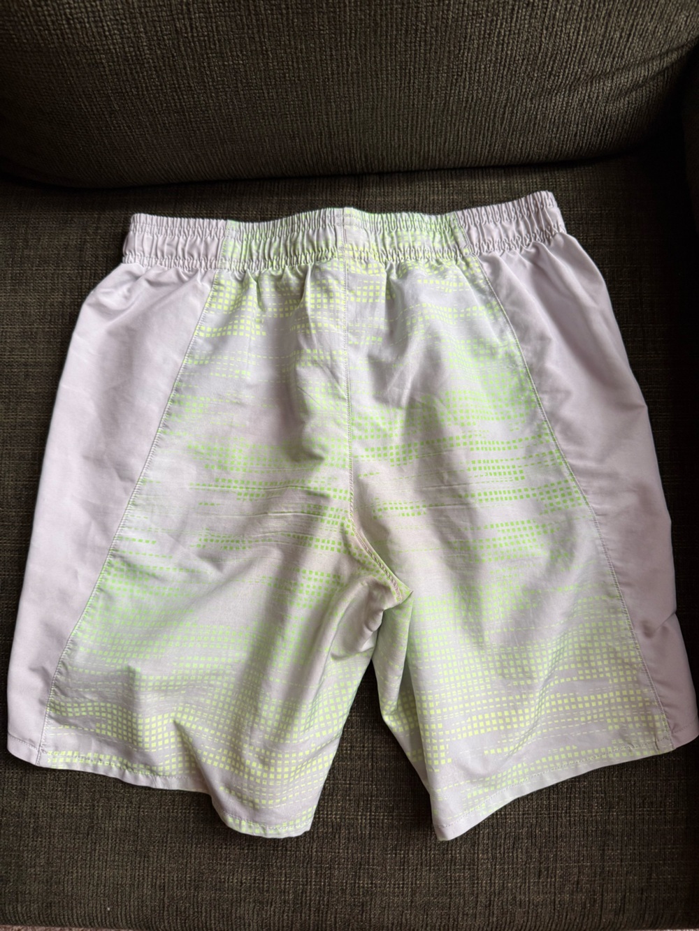 Under Armour Youth Large L White & Neon Green Athletic Running Shorts VGUC - Picture 2 of 3